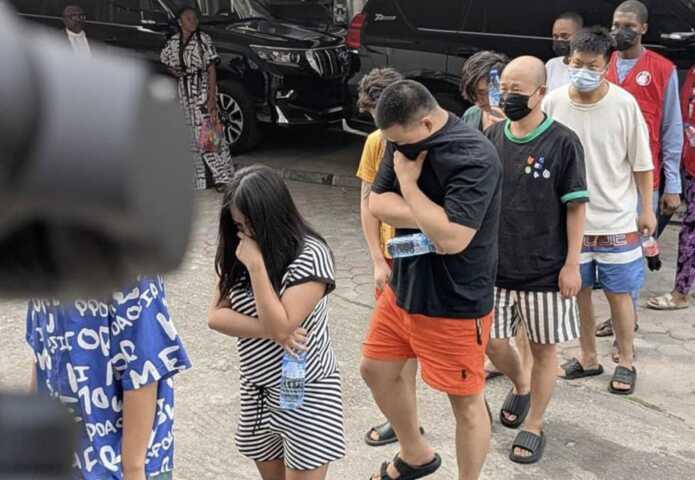100多名中国人在尼日利亚搞诈骗被捕-白嫖攻略-白菜社区-白菜论坛